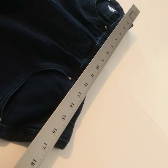 Dream Jeannes by Quacker Factory women's size M blue Capri pants - Picture 8 of 14